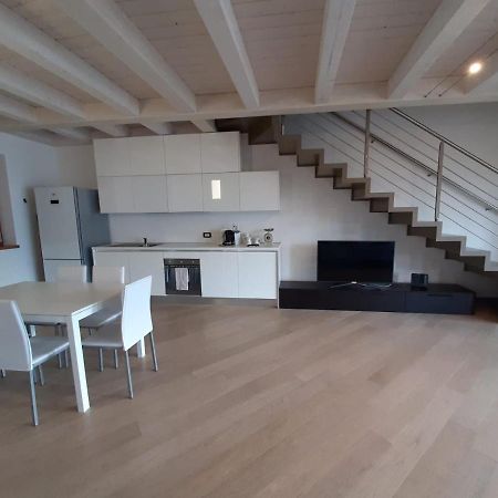 Bmp Apartment Deluxe 1 Jacuzzi Riscaldata Privata Vista Lago Di Garda Brenzone sul Garda Exterior foto