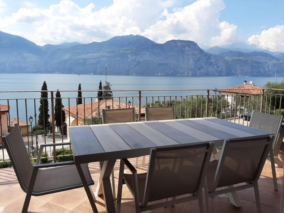 Bmp Apartment Deluxe 1 Jacuzzi Riscaldata Privata Vista Lago Di Garda Brenzone sul Garda Exterior foto